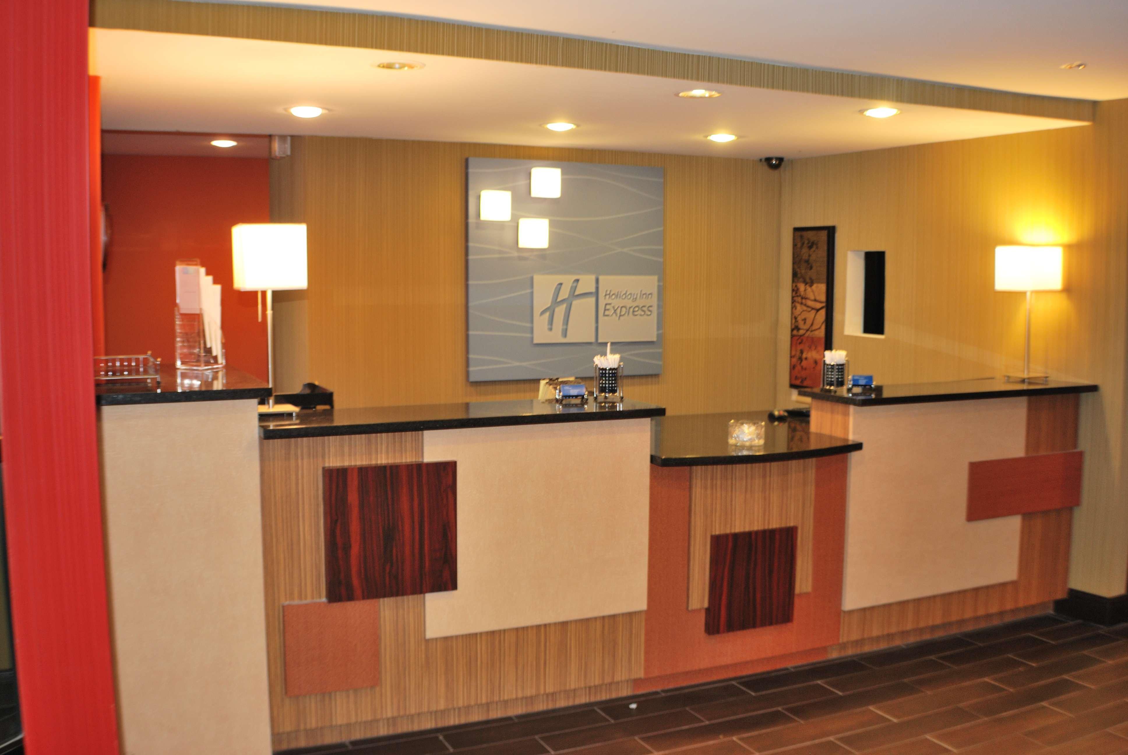 Holiday Inn Express Nashville W-I40, An Ihg Hotel Zewnętrze zdjęcie